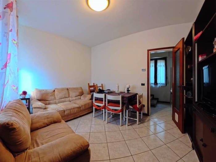 Casa bilocale in vendita in Centro, Brembio