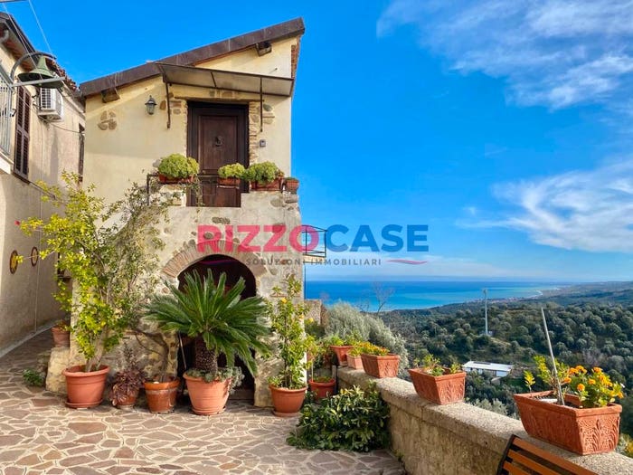 Casa trilocale in vendita in Via Murate, Caloppezzati, Calopezzati