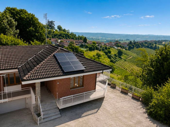 Casa con 5 locali in vendita in Corso Asti, Mussotto Corso Asti, Alba
