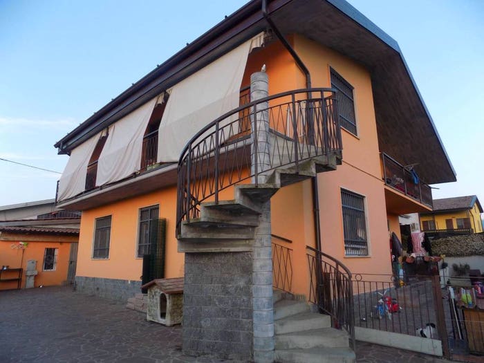 Casa con 6 locali in vendita in Via Pascolo dei Tedeschi, Valbrembo