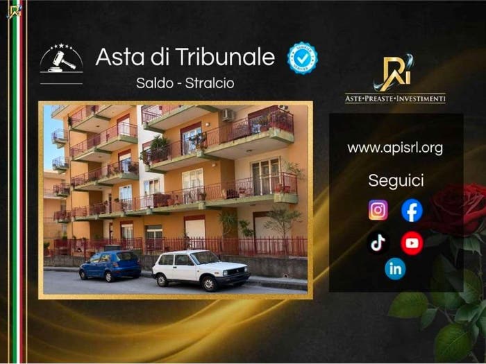 Appartamento con 6 locali in vendita in Via Regina Pacis A, Centro, Giarre