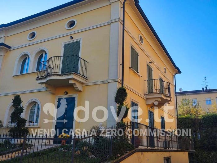 Appartamento con 6 locali in vendita in Via Arrigo Boito, Centro, Maranello