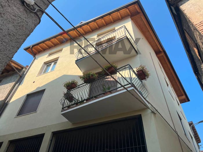 Appartamento quadrilocale in vendita in via Chiesa, Centro, Costa Volpino