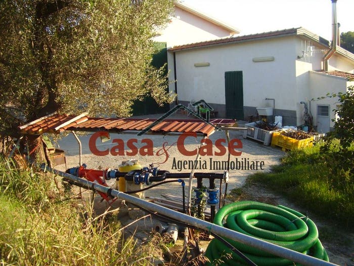 Casa con 6 locali in vendita in Piazza Cattedrale, Centro, Tursi