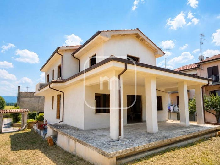 Casa quadrilocale in vendita in Strada San Polo, Bivio di San Polo, Tivoli
