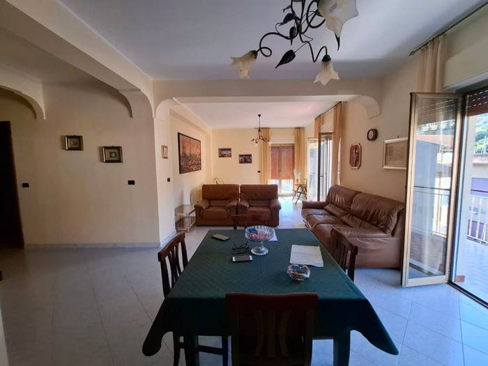 Appartamento quadrilocale in vendita in Via Cesare Battisti, Furci Siculo