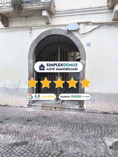 Casa con 5 locali in vendita in Via Floriano del Zio, Centro, Melfi
