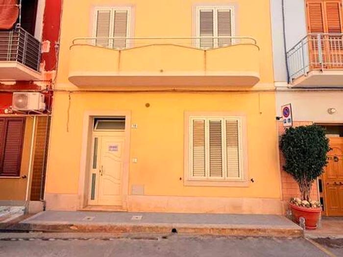 Casa quadrilocale in vendita in Via Luigi Pirandello, Centro, Avola