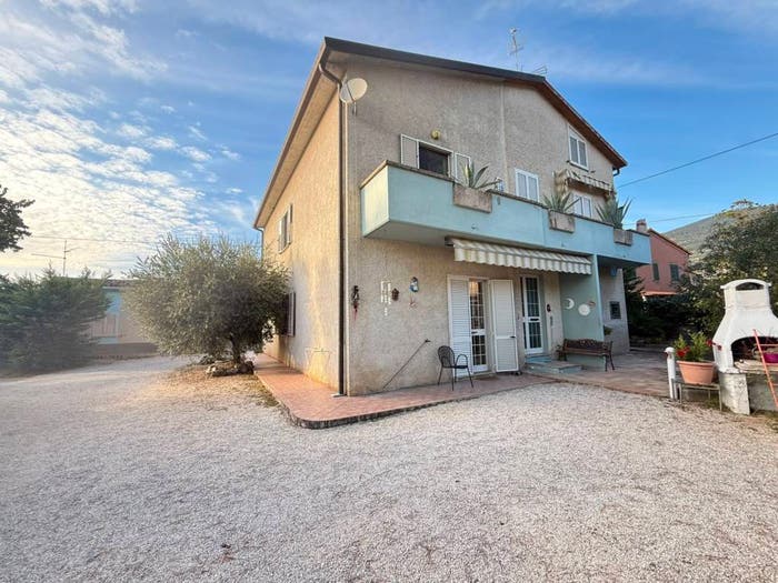 Casa con 6 locali in vendita in Via Passaggio Vecchio, San Damiano Rivotorto Capodacqua, Assisi