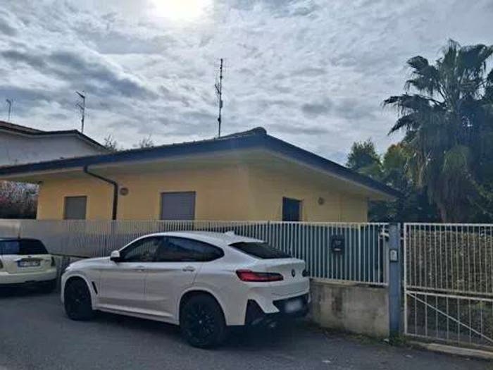 Casa quadrilocale in vendita in Centro, Cisterna di Latina
