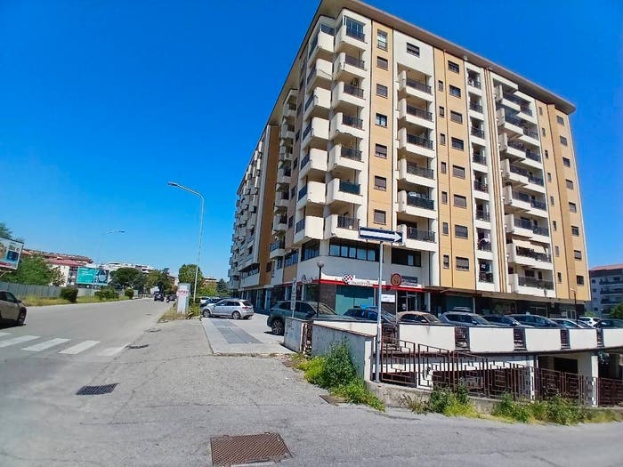 Appartamento trilocale in vendita in Via Panebianco, Panebianco Tribunale, Cosenza