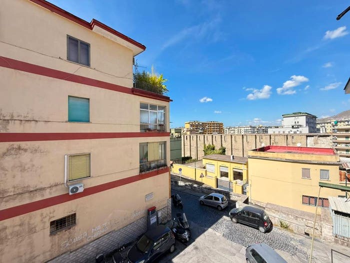Appartamento bilocale in vendita in Via Brigata Bologna, Fuorigrotta, Napoli