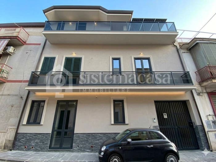Appartamento con 6 locali in vendita in Via Torre, Centro, Marigliano