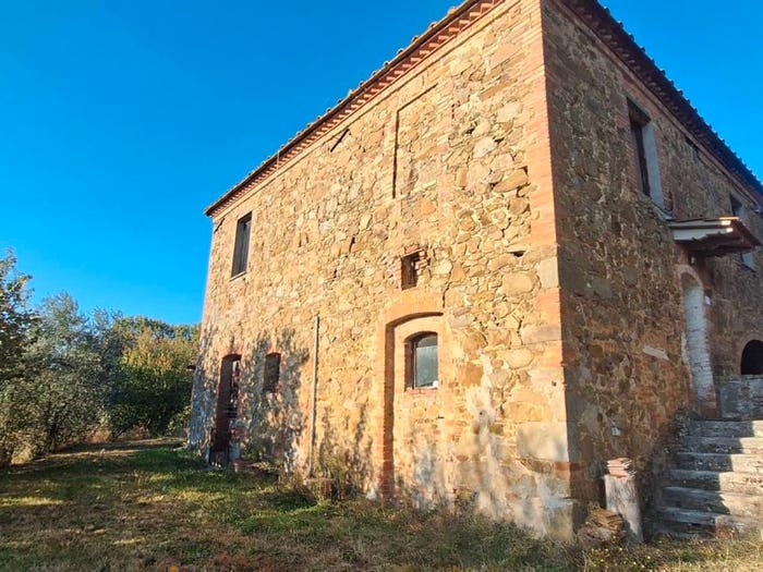 Casa con 6 locali in vendita in Centro, Trequanda