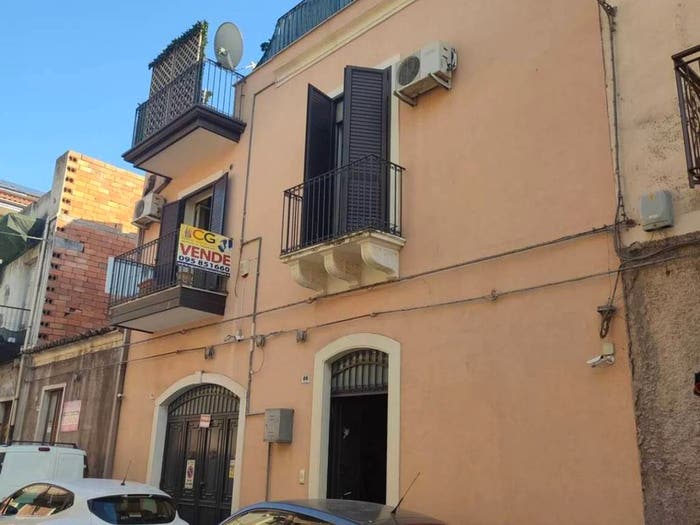 Casa con 5 locali in vendita in Via Coniglio, Paternò
