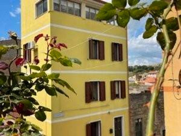 Casa con 6 locali in vendita in Via Giuseppe Verdi, Scano di Montiferro