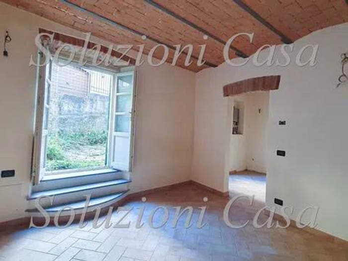 Appartamento quadrilocale in vendita in Via Giuseppe Mazzini No Number, Centro, Gavi