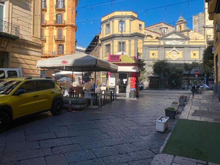 Appartamento bilocale in vendita in Vico Barre, Mercato, Napoli
