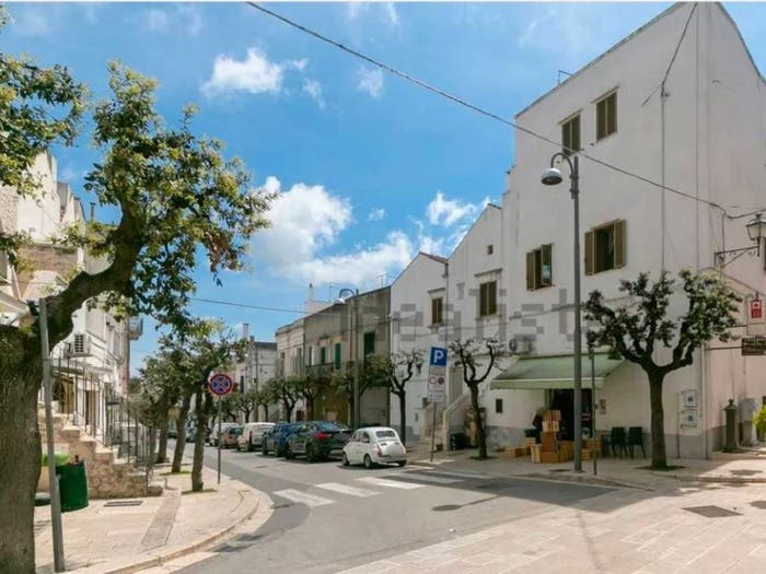 Appartamento con 6 locali in vendita in Via Regina Margherita, Centro, Cisternino