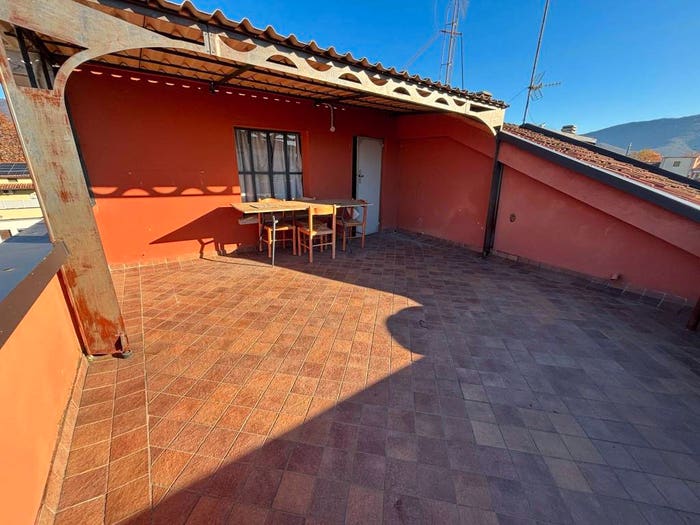 Casa con 6 locali in vendita in Via Gian Battista Melzi, Casazza, Brescia