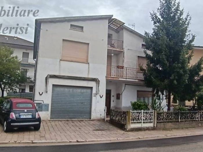 Casa con 6 locali in vendita in Viale Piane San Donato, Corropoli