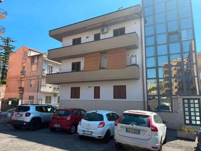 Appartamento bilocale in vendita in Via Biancavilla, Gioeni, Catania
