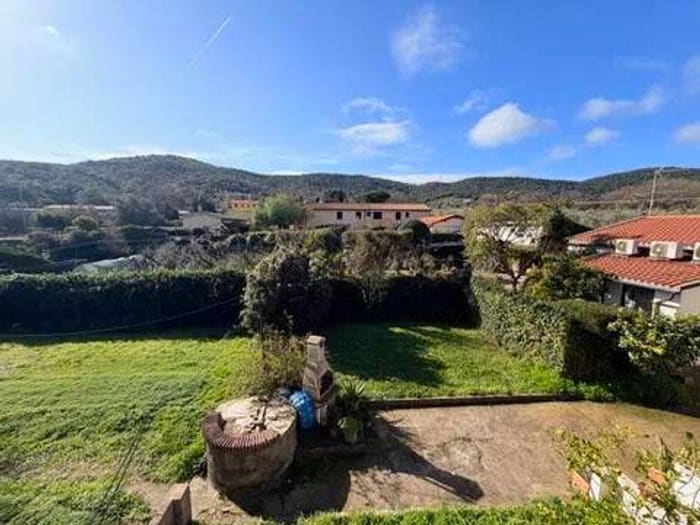 Casa con 6 locali in vendita in Piombino