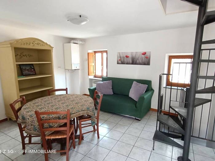 Casa trilocale in vendita in Borgo San Giuliano, Centro, Macerata