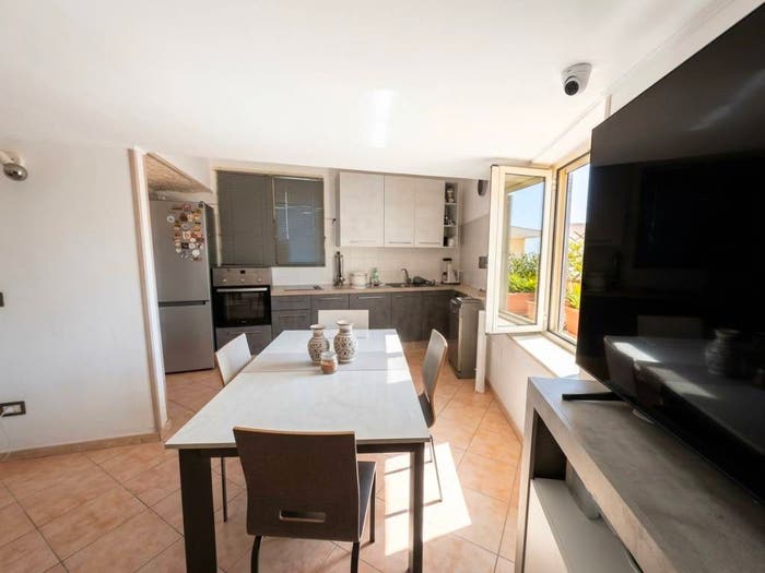 Appartamento bilocale in vendita in Via Diocleziano, Fuorigrotta, Napoli