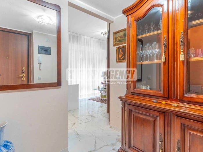 Appartamento bilocale in vendita in Via Paul Valery, Famagosta, Milano