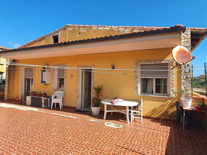 Casa con 5 locali in vendita in Via Indira Gandhi, Strazzasite, Monreale