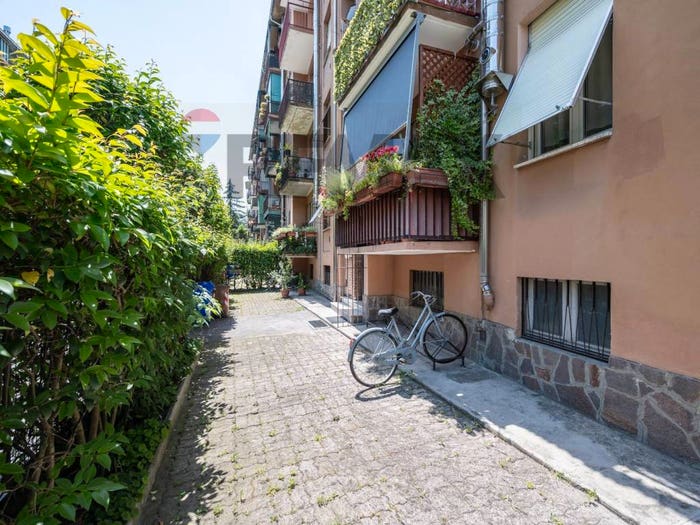 Appartamento trilocale in vendita in Viale Ildebrando Cocconi, San Leonardo, Parma