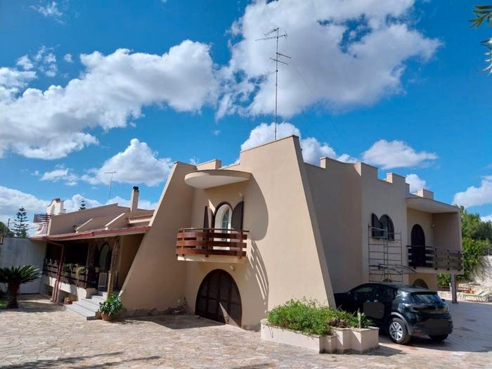 Casa con 6 locali in vendita in Via Sandro Pertini, Santa Rosa, Lecce