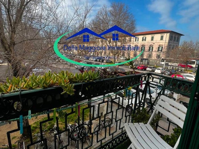 Appartamento con 6 locali in vendita in Piazza Mazzini, Porta a Mare Mazzini, Livorno