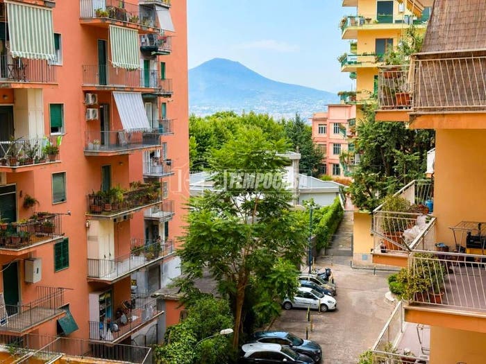 Appartamento con 5 locali in vendita in Via Bernardo Cavallino, Rione Alto, Napoli