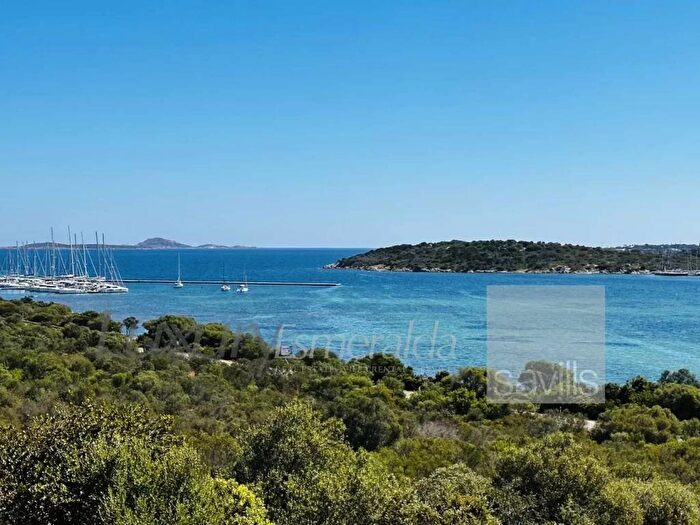 Casa con 6 locali in vendita in Via Cugnana Verde, Cugnana, Olbia