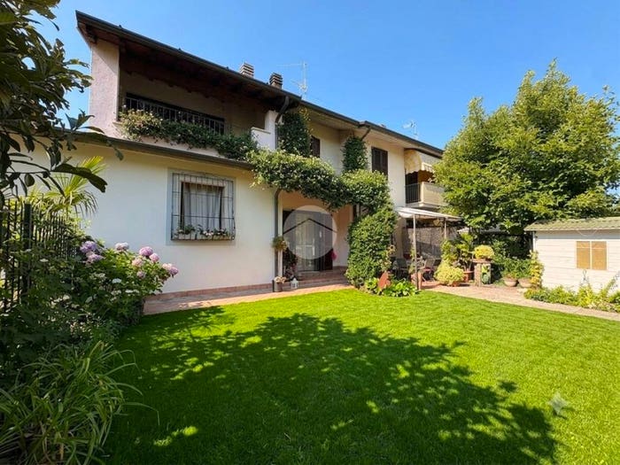 Casa quadrilocale in vendita in Via Staffoli, Piazza, Gussago