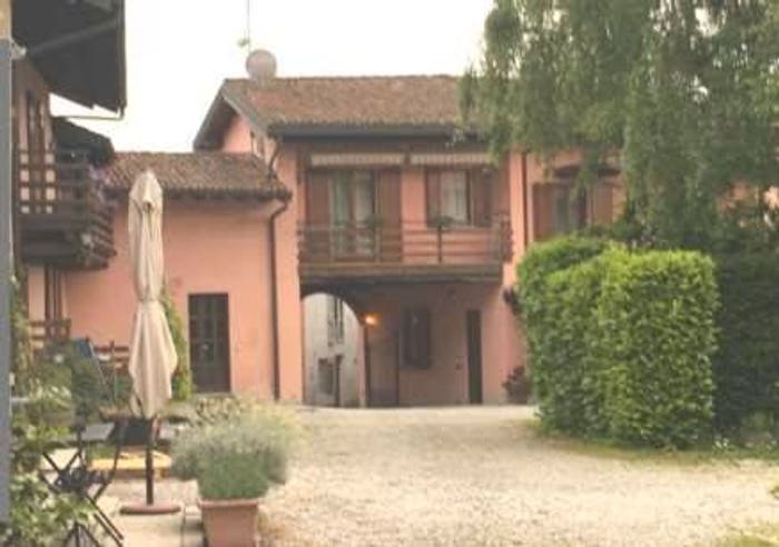 Appartamento con 5 locali in vendita in Via Volta, Lipomo