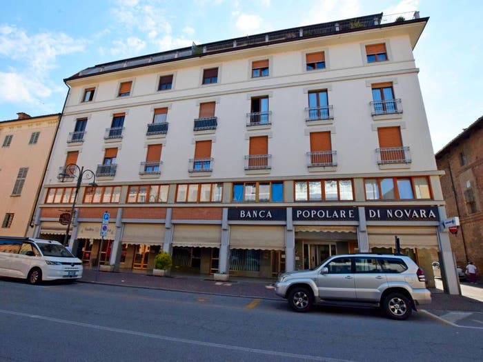 Appartamento quadrilocale in vendita in Via Vittorio Emanuele, Centro, Cherasco