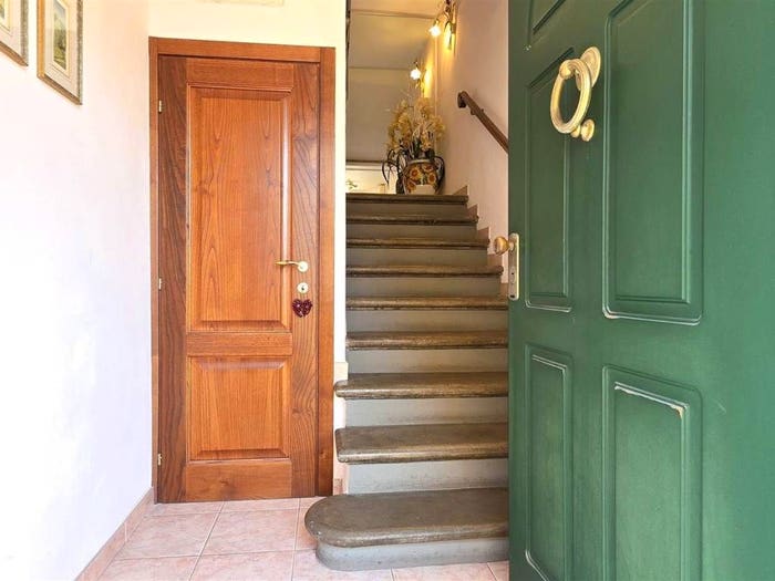 Appartamento con 6 locali in vendita in VIA ARROSTI, Porta a Mare, Pisa