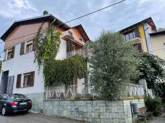 Casa con 5 locali in vendita in Frazione Pianaccia, Grignasco