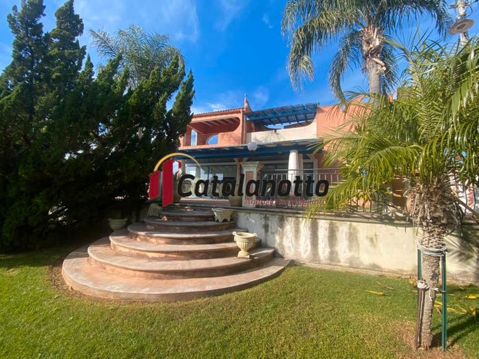 Casa con 6 locali in vendita in Via della Riviera, Menfi
