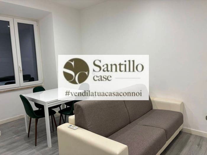 Appartamento trilocale in vendita in Via Portogruaro, Villa Fiorelli, Roma