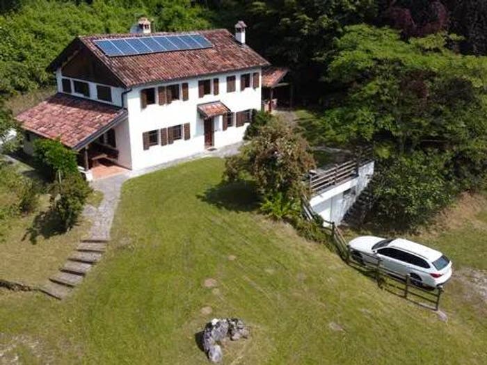 Casa con 5 locali in vendita in Località Roncoi Di Dentro, San Gregorio nelle Alpi