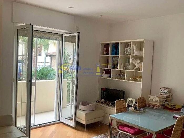 Appartamento trilocale in vendita in Centro, Bordighera