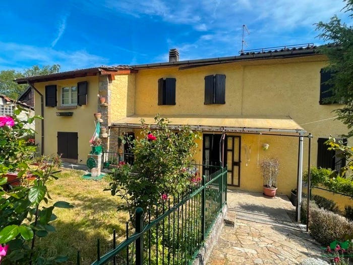 Casa con 6 locali in vendita in Strada Provinciale Carobbio, Carobbio, Tizzano Val Parma