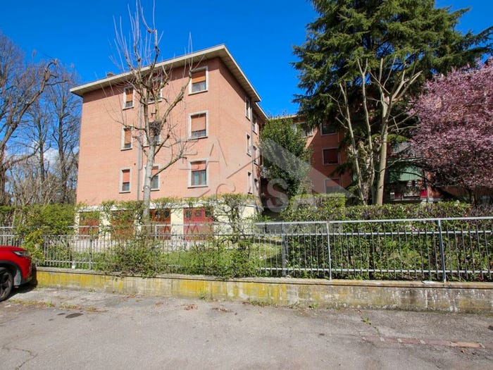 Appartamento quadrilocale in vendita in Via Dante Alighieri, Centro, Mirandola