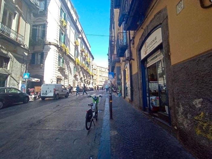 Appartamento bilocale in affitto in Via Sant'Anna dei Lombardi, Centro Storico, Napoli
