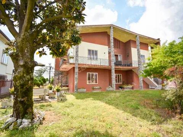 Casa con 6 locali in vendita in Urb Rossato Enrico Concamarise, Concamarise