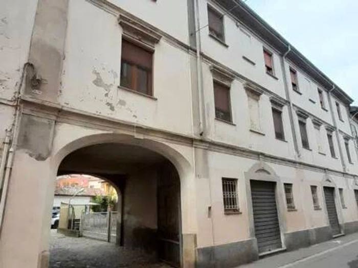 Casa bilocale in vendita in Via Giuseppe Garibaldi, Centro, Mede